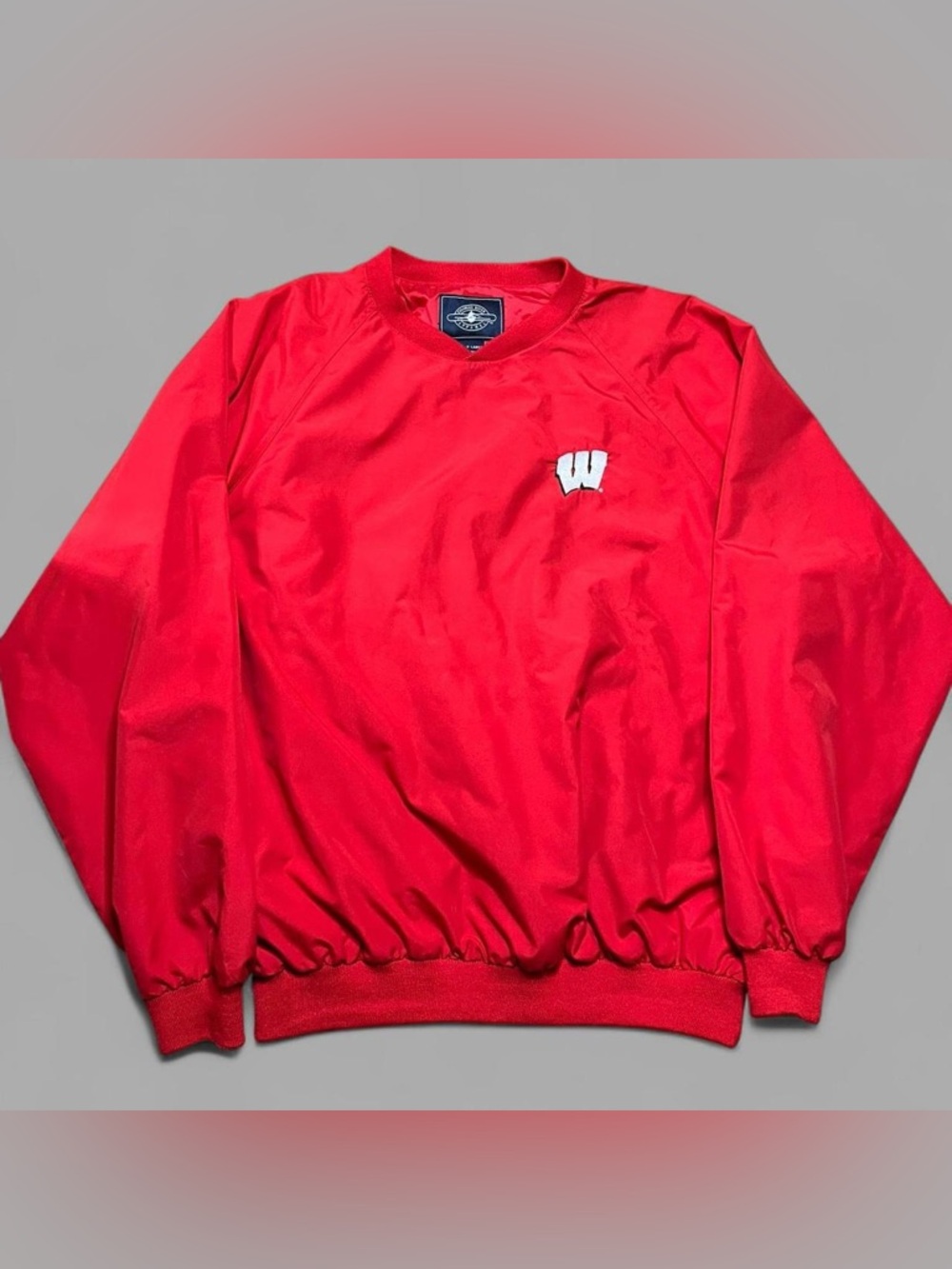 Vintage 00’s Wisconsin Badgers Embroidered Pullover Windbreaker Jacket. Size XL.